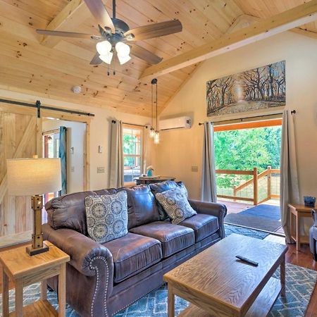 Cozy Riverfront Cabin With Private Deck And Hot Tub! Bryson City Bagian luar foto