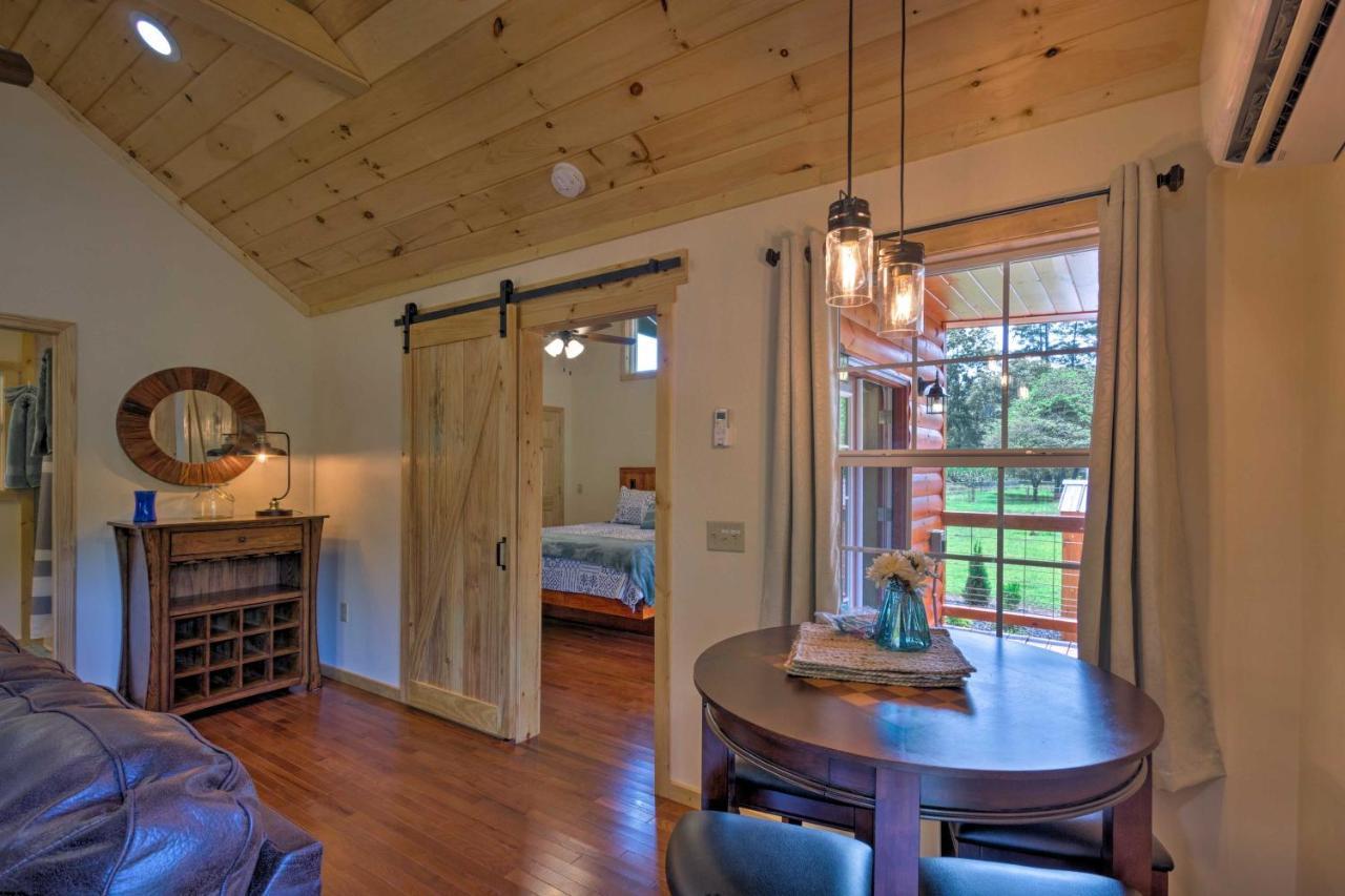 Cozy Riverfront Cabin With Private Deck And Hot Tub! Bryson City Bagian luar foto